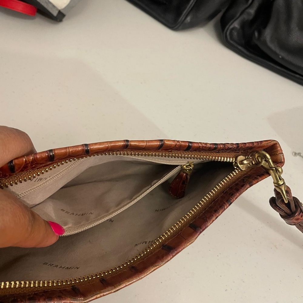 Brahmin Wristlet - Picture 4 of 9